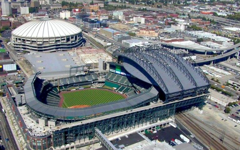 甘锐掌舵,亚冠烽火燃,教练激励全,世界杯预选赛,2026预选赛,赛程安排,球队动态,比赛结果