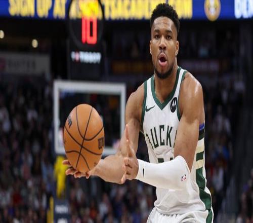 阿科多主场,神勇逆袭,新月队内磨,世界杯预选赛,2026预选赛,赛程安排,球队动态,比赛结果