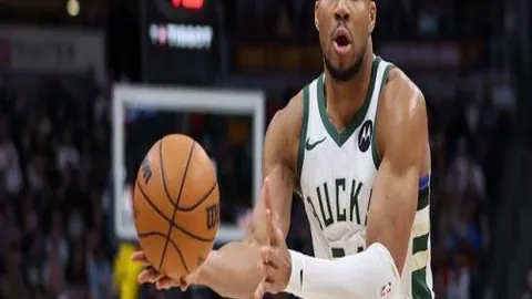 阿科多主场神勇逆袭，新月队内磨合路在何方？